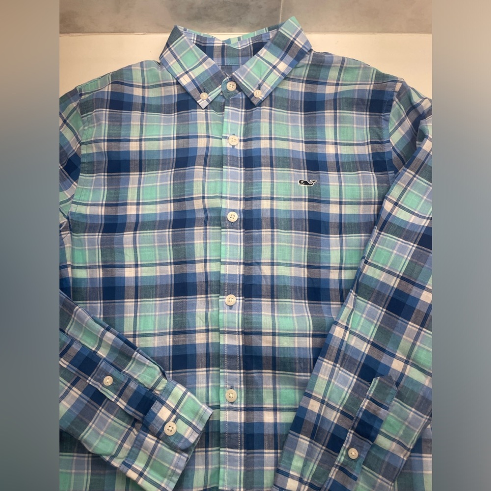 Vineyard Vines Boys button down shirt